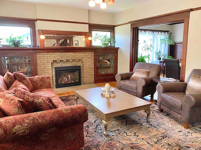 The Wisteria… Portland Craftsman