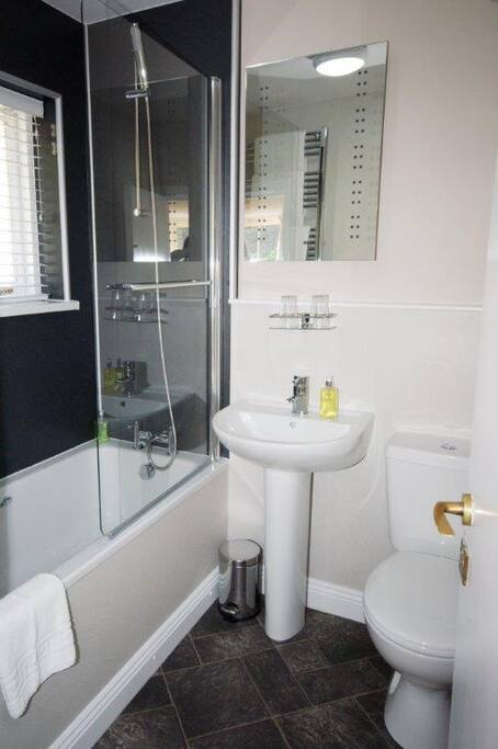 En-suite Bathroom