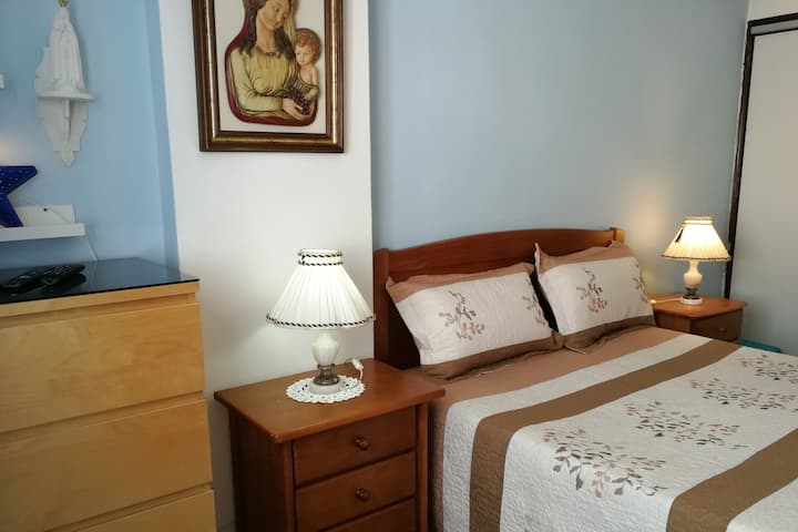 ห้องเตียงใหญ่
+ เตียงเด็กอ่อน