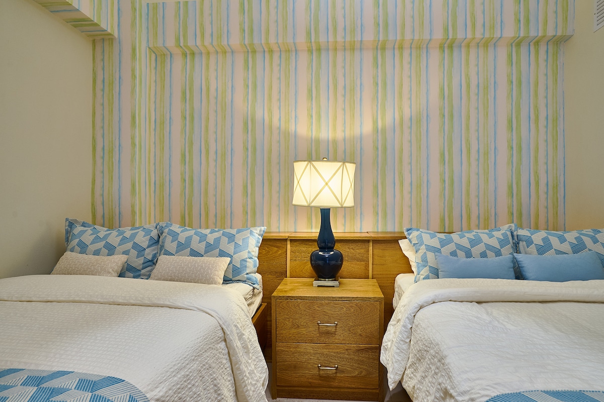 Spálňa 2, dve menšie manželské postele