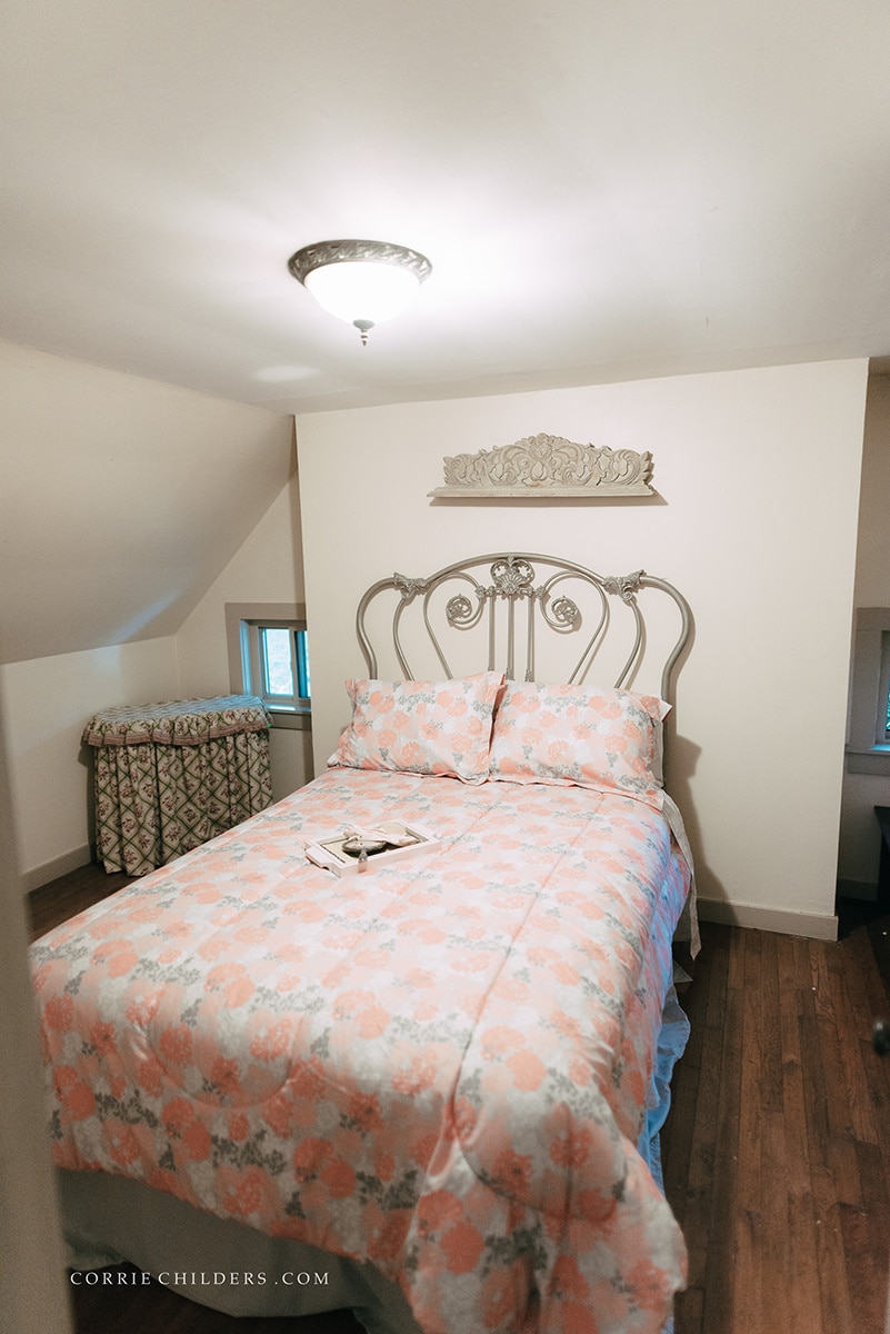 Bedroom with double bed