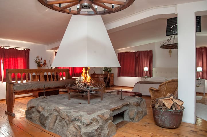 Capodanno intorno al camino in esclusiva 10 posti