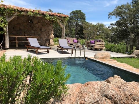 Airbnb performant: Traditional sheepfolds Private pool à Sotta