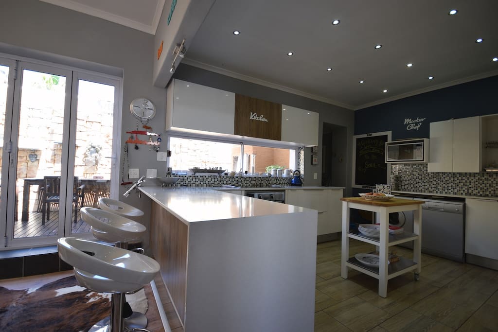 Open Plan Kitchen and breakfast counter