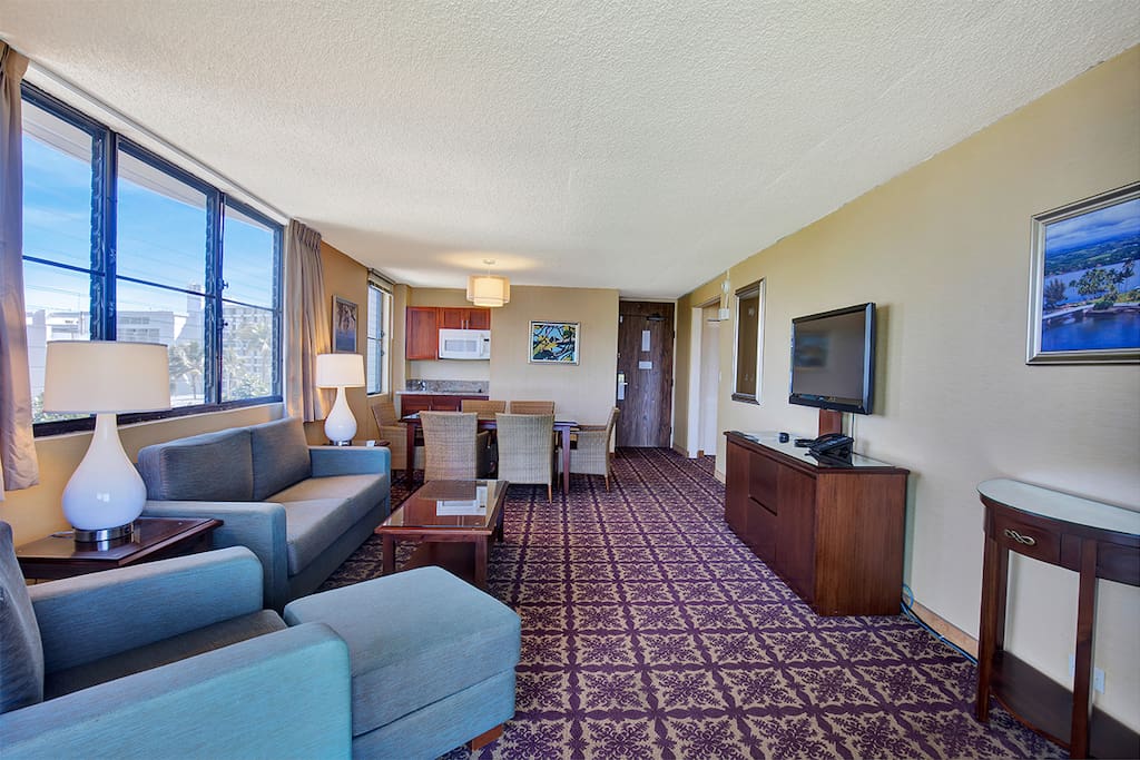 1 Bedroom Ocean Suite - Living Room