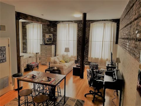 Stylish Studio in Historic Downtown Loft District