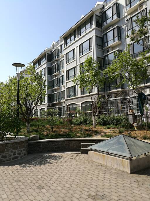 这是咱家楼下外景