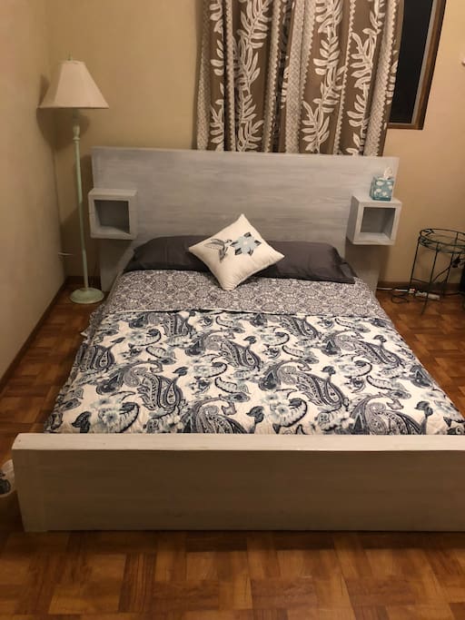 Comfy Queeni Bed , reading lamp, headboard with square cubby for books, cup space & miscellaneous.,,,