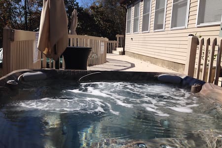 Spa house with pool & game room  Wifi 250Mbps, A/C