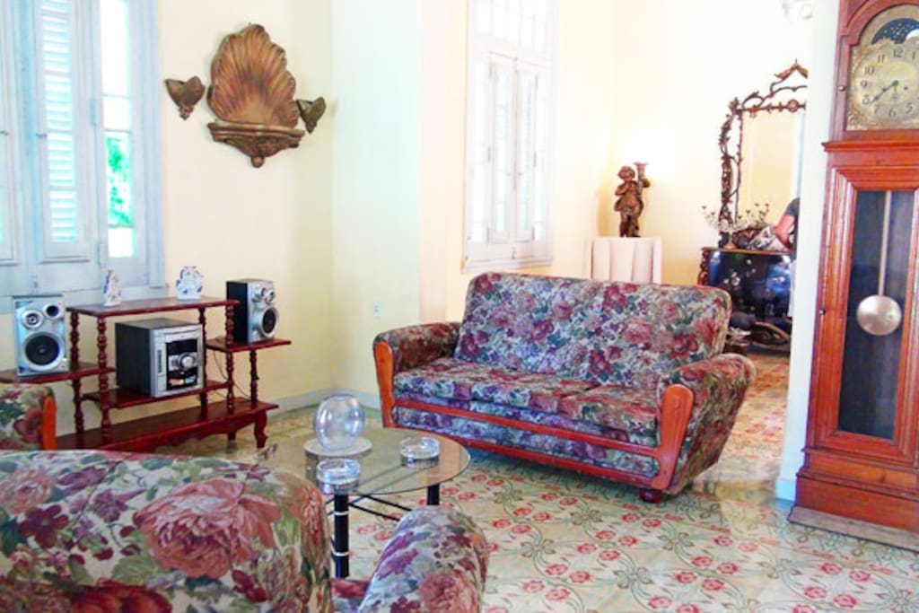 Living room - front area