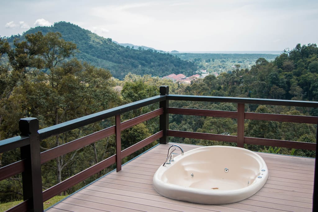 Guests will be able to enjoy viewing the sunset overlooking the Straits of Malacca in the outdoor Jacuzzi.