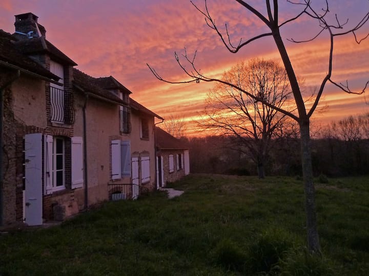 Lever de soleil à l'est en hiver