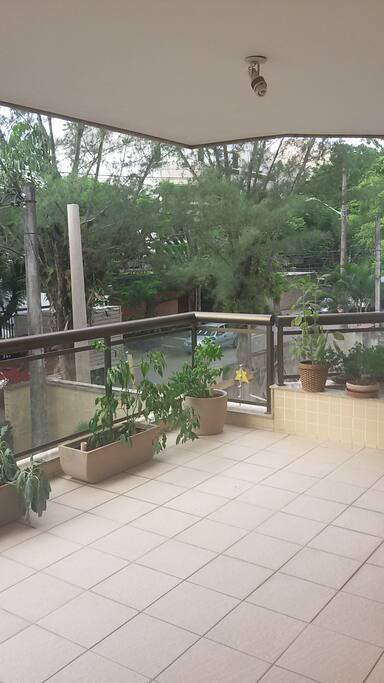 Varanda com hortaliças