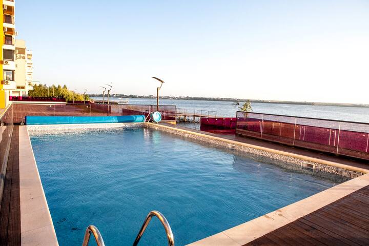 Airbnb Mamaia Vacation Rentals Places To Stay Constanța