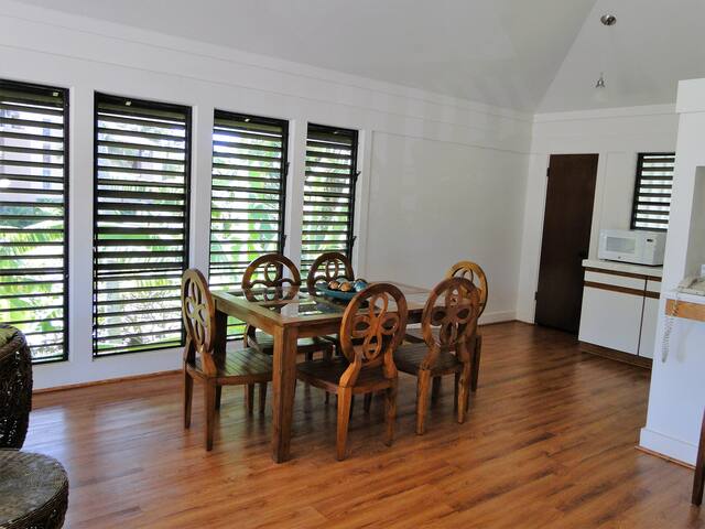 NEW A/C UNITS IN BEDROOMS -OCEAN VIEW-2 Bdrm/2Bath gallery image 3