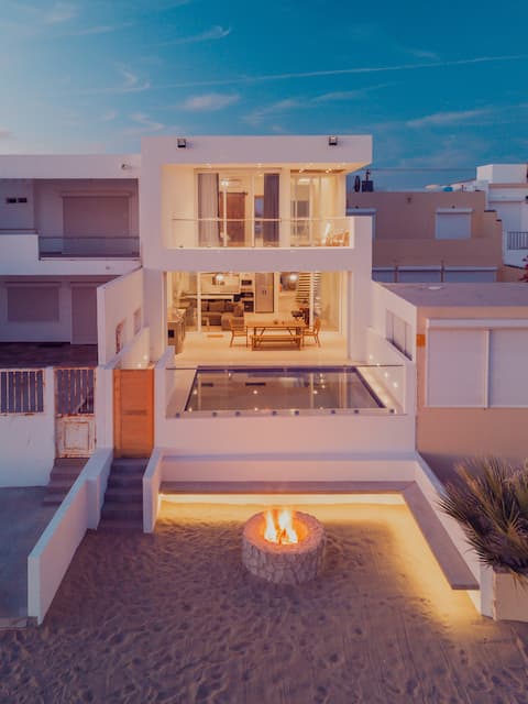Beach front Pitaya House, private pool, fire pit
