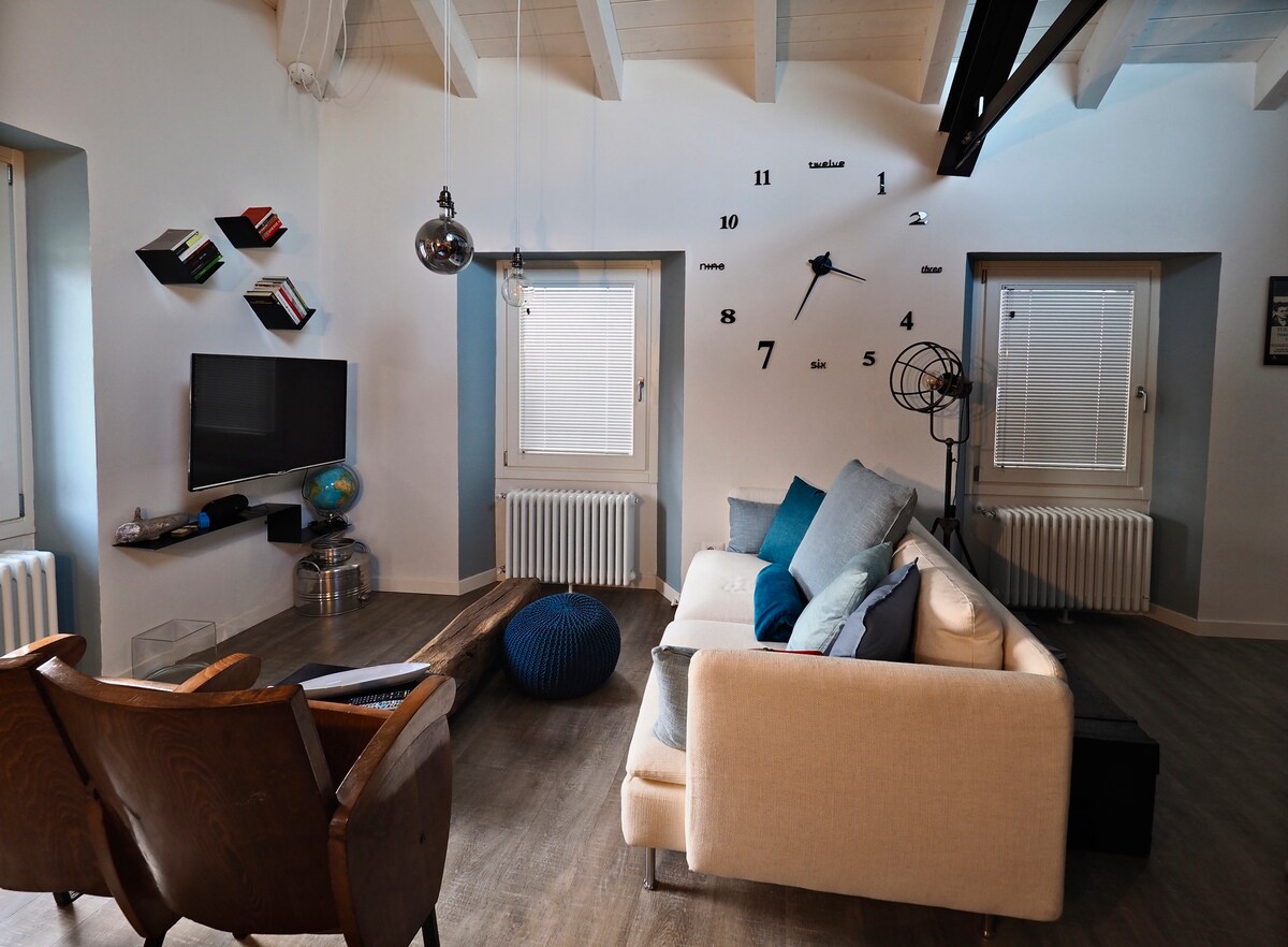 Propriété Airbnb réussie: Light Blue Lake Aria à Argegno