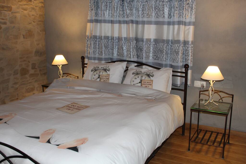 1 chambre avec lit double 160 x 200