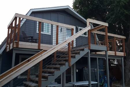 Cozy place with amazing mountains