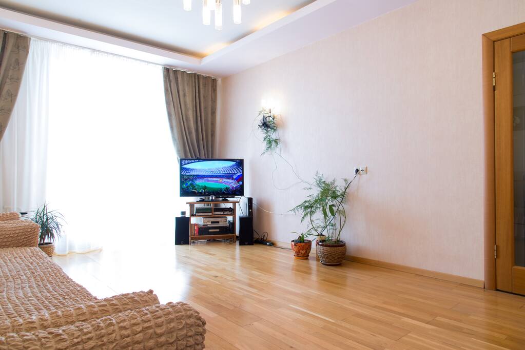 Большая гостиная / Large living room for guests