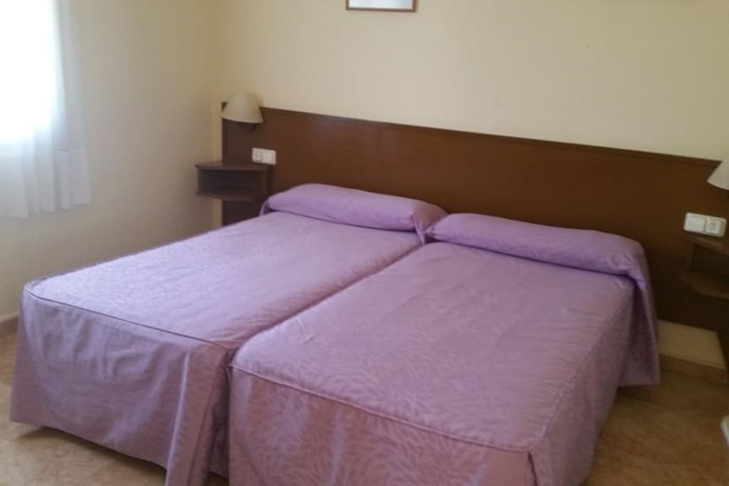 There will be either 2 twins or a double bed in your 1 bedroom apartment. Please specify any preferences with our team and we will do our best to accommodate you!