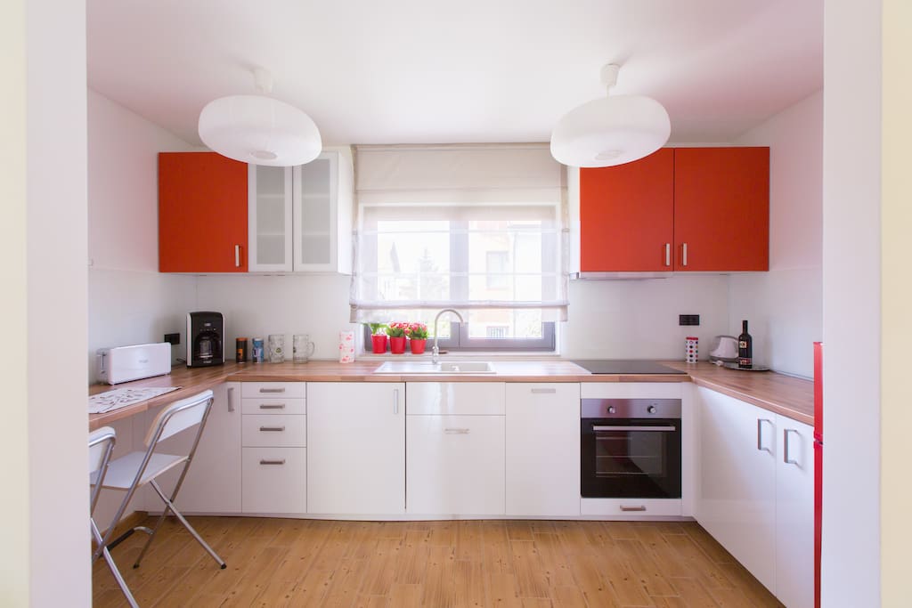 Prepare yourself a meal in the fully equiped kitchen