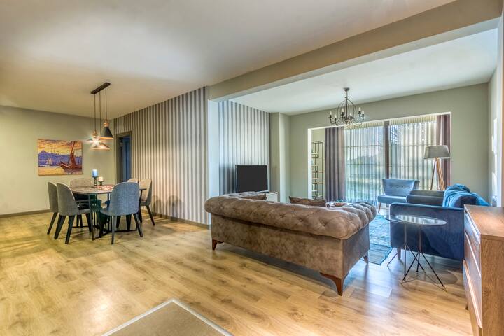 Garden Suite – 24/7 Service & Free Daily Cleaning gallery image 3