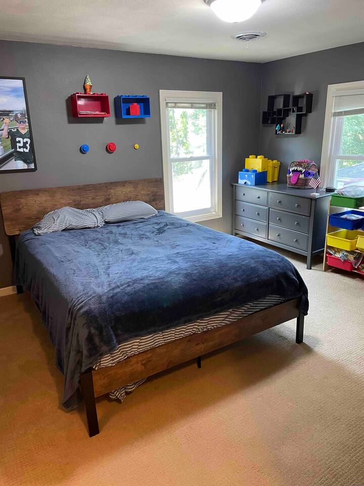 საძინებელი 1