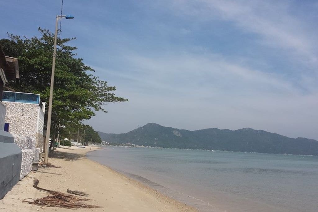 Praia de Morrinhos, em frente a Casa de Histórias