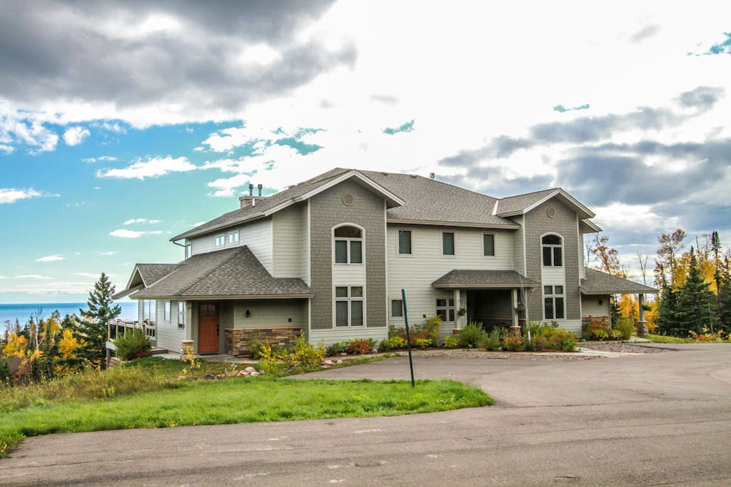 With incredible views of Lake Superior and easy access to Lutsen Mountains and Superior National at Lutsen Golf Course, this townhome is a great option for a North Shore adventure.