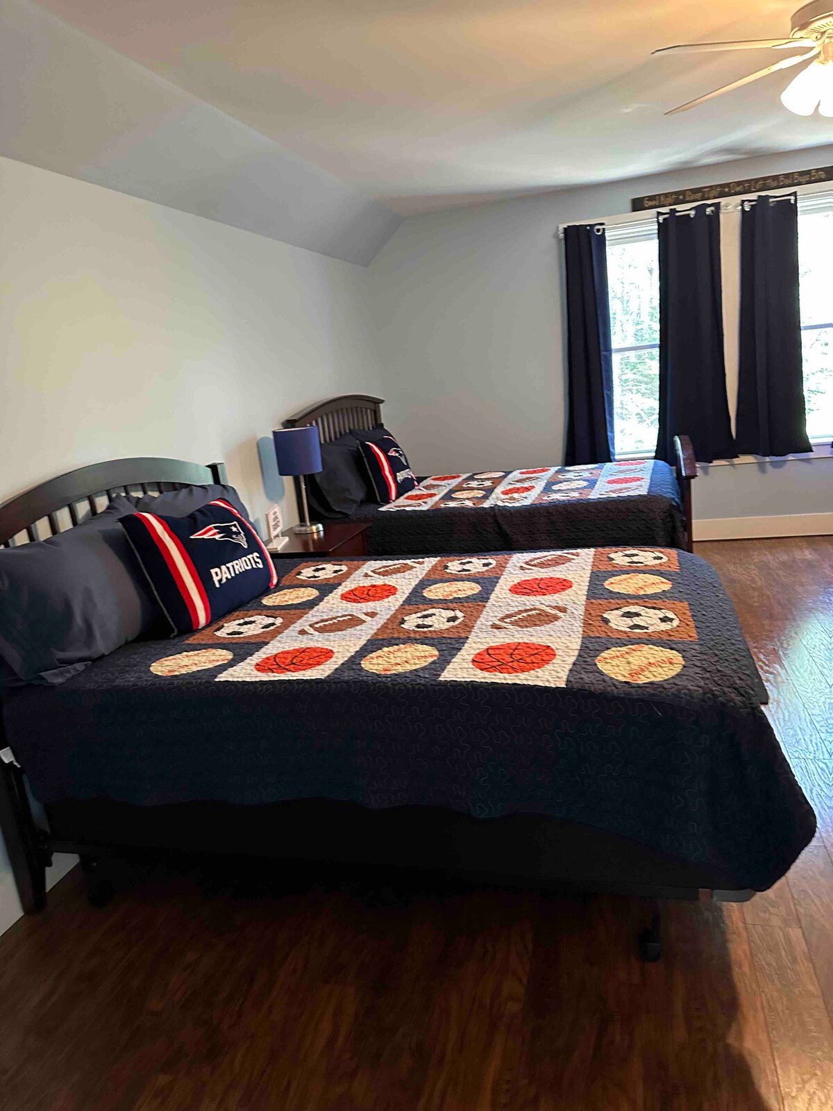 ห้องนอน #4 เตียงใหญ่ 2 เตียง 