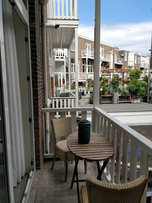 Small balcony to enjoy a meal in the fresh air