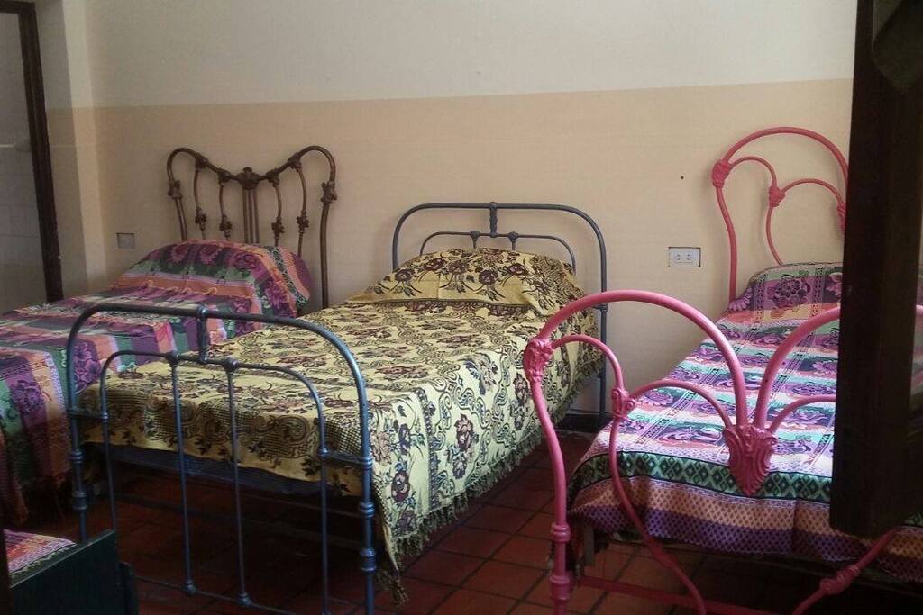 Habitación N° 1
P/ 5 Personas
Baño Privado