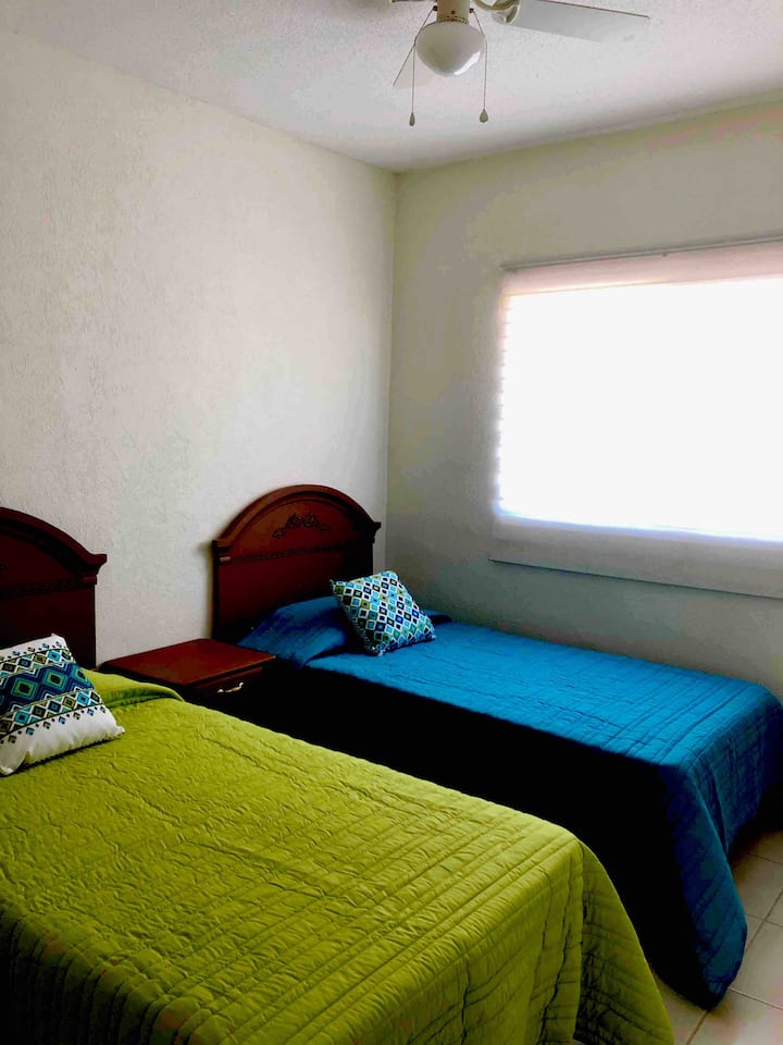 ห้องนอน 1 ชั้นบน 