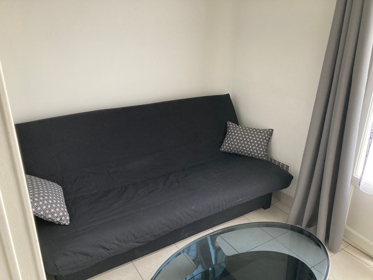 Beliebte Airbnb-Anzeige: Small studio, fully equipped. in Évreux