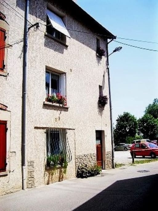 25 rue du Chamcalot. Vous êtes arrivé