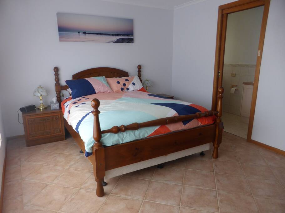 Master bedroom with Queen bed and ensuite