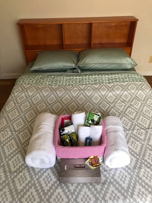 Feeling a little hungry after a long flight? Complimentary healthy snacks, chocolate, and bottled water are provided upon your arrival.