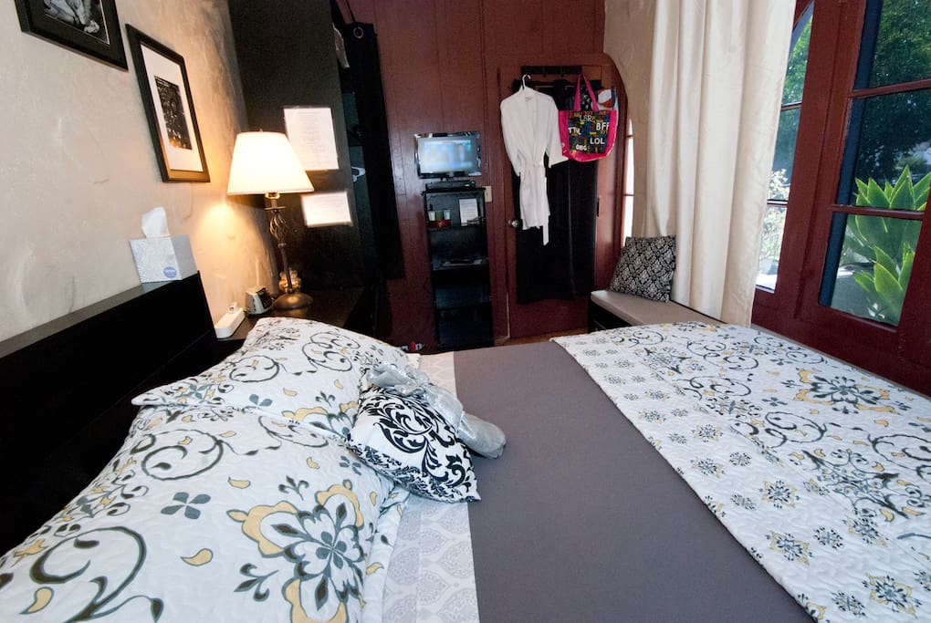This cozy retreat has everything you need for work -- WiFi, desk and comfy chair, and good reading light. And it is perfect for relaxing. Stretch out and watch TV or just relax with a book or iPad.