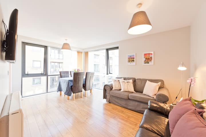 Modern Apartment W/free Parking In Central Dublin - Dublin