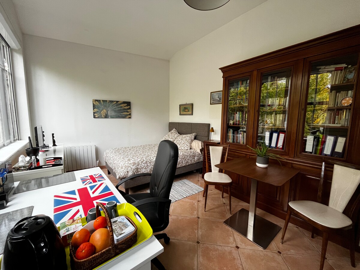 Top Airbnb: House with terrace, garden near Paris in Saint Maur Des Fossés