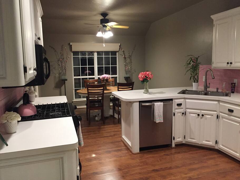 Kitchen and breakfast nook