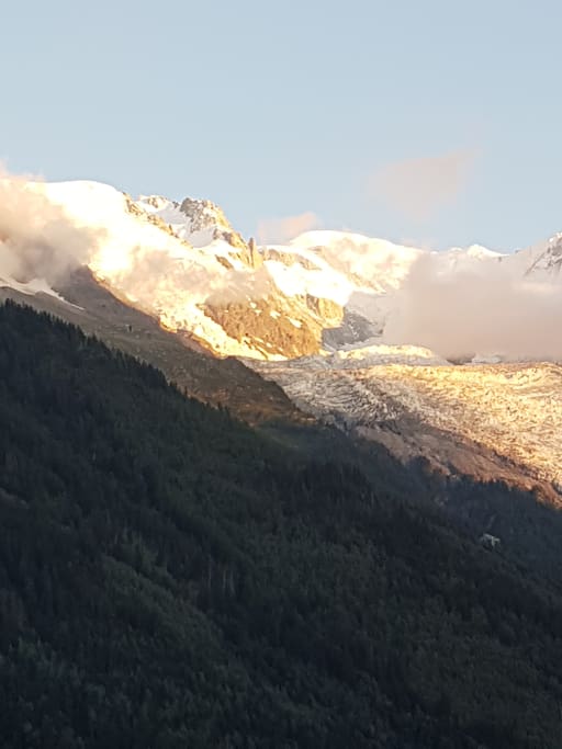 Le Mont Blanc, vue du balcon