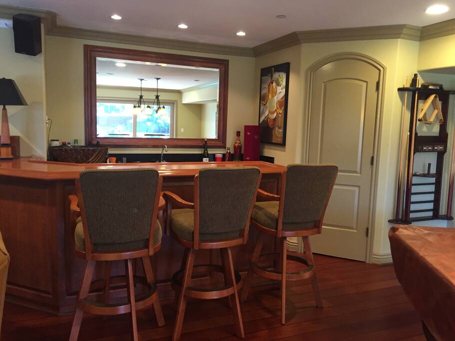 The bar in the entertainment room