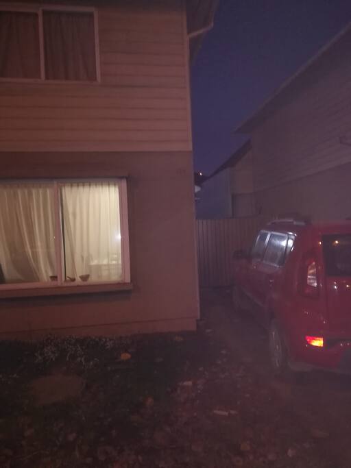 Entrada de auto de la casa