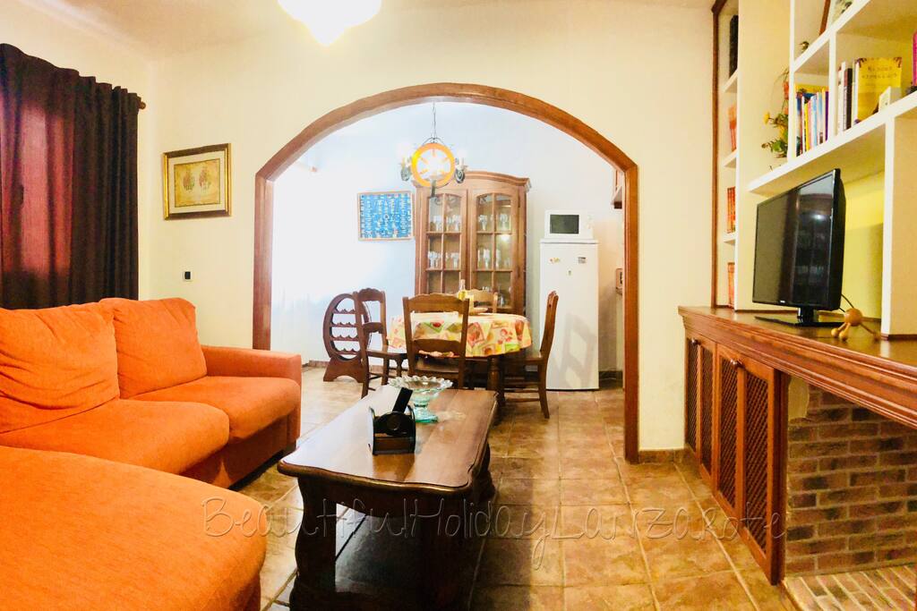 living room with tv and wifi