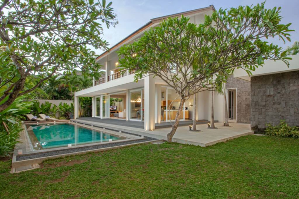 Book 3 BR DelMar Canggu