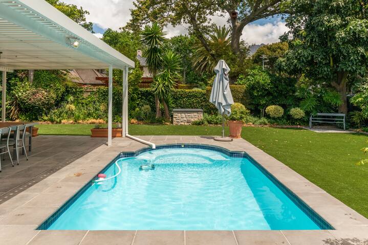 Stylish family home in leafy Claremont gallery image 2