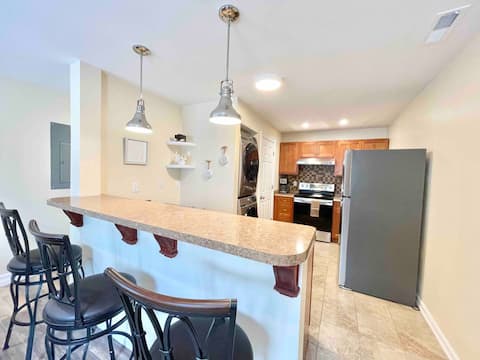 4 bedrooms & 3 bathrooms Entire Home for Families🏠