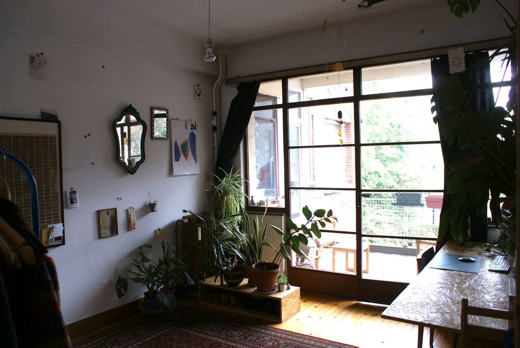 The room that is for rent.